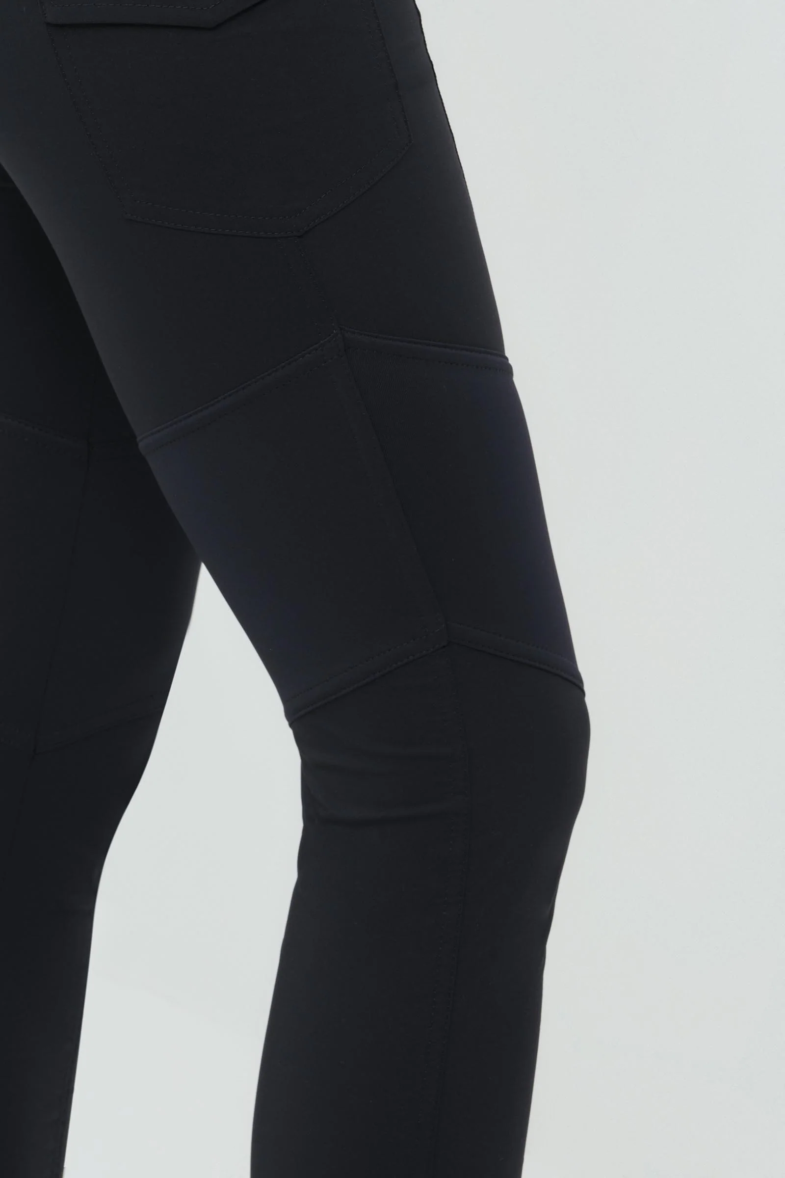 The Andrea Contrast-Panel Legging - Image 5