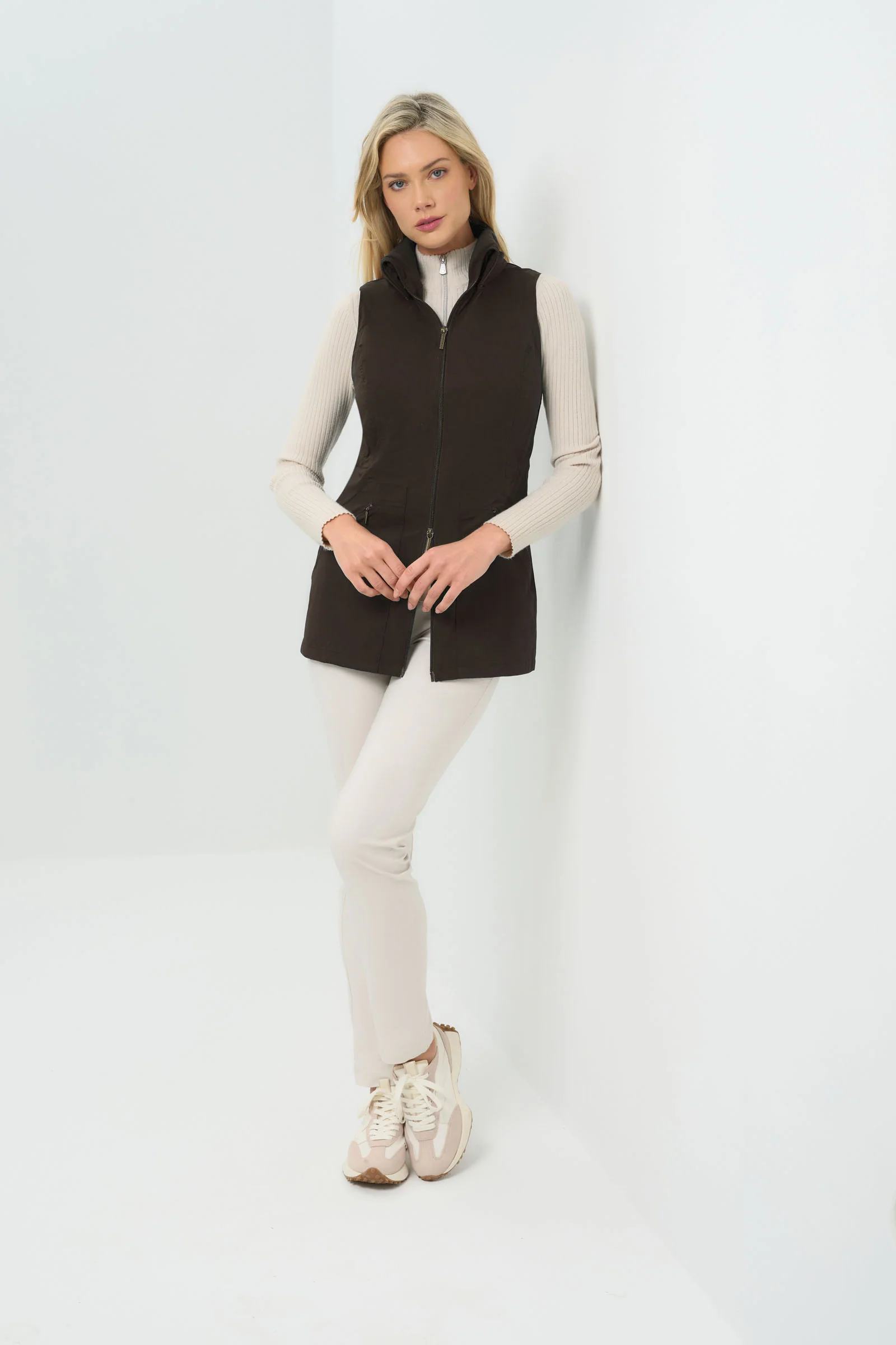 Delaney Travel Vest - Image 22
