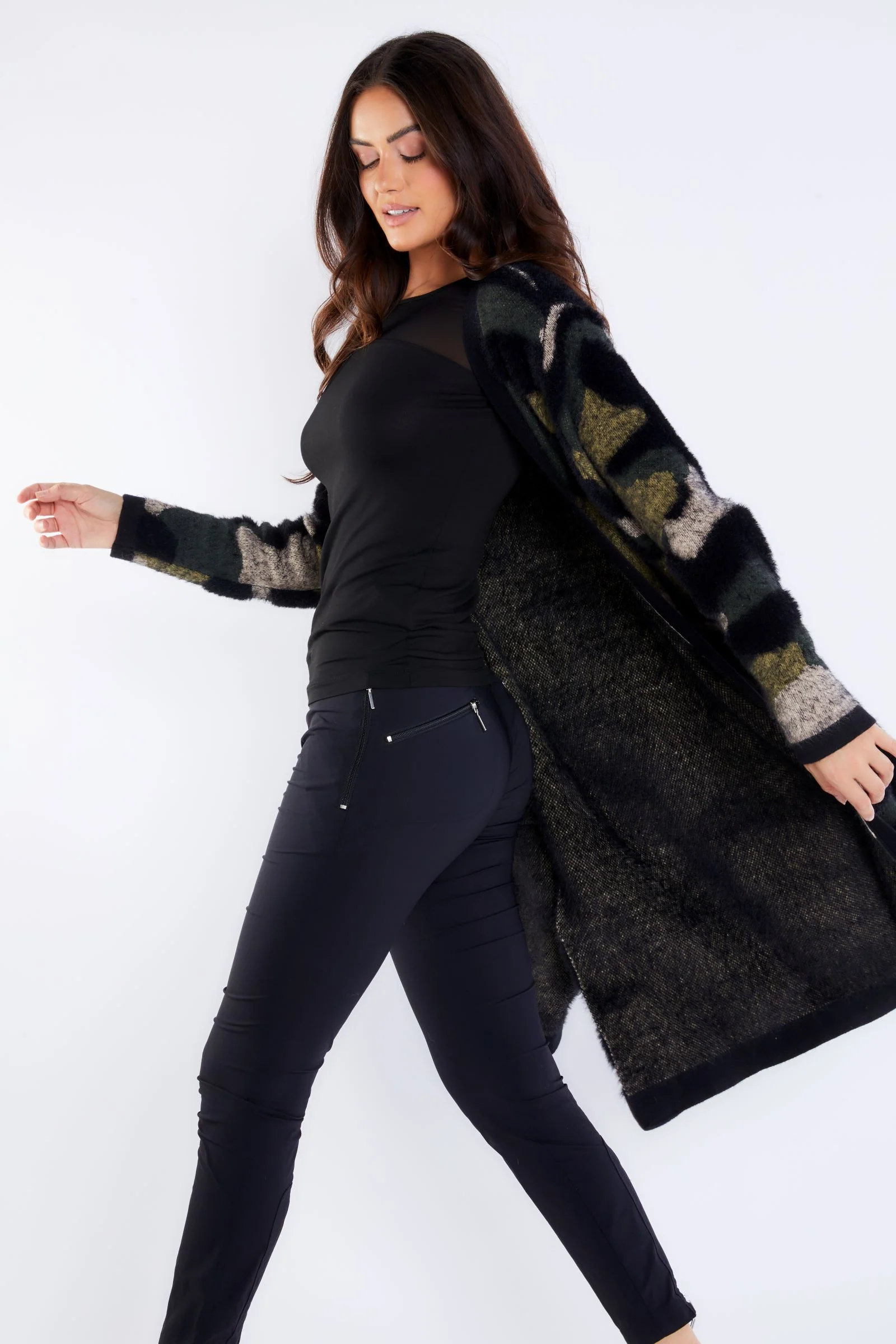 The Susan Skinny Ankle Pant - Image 17